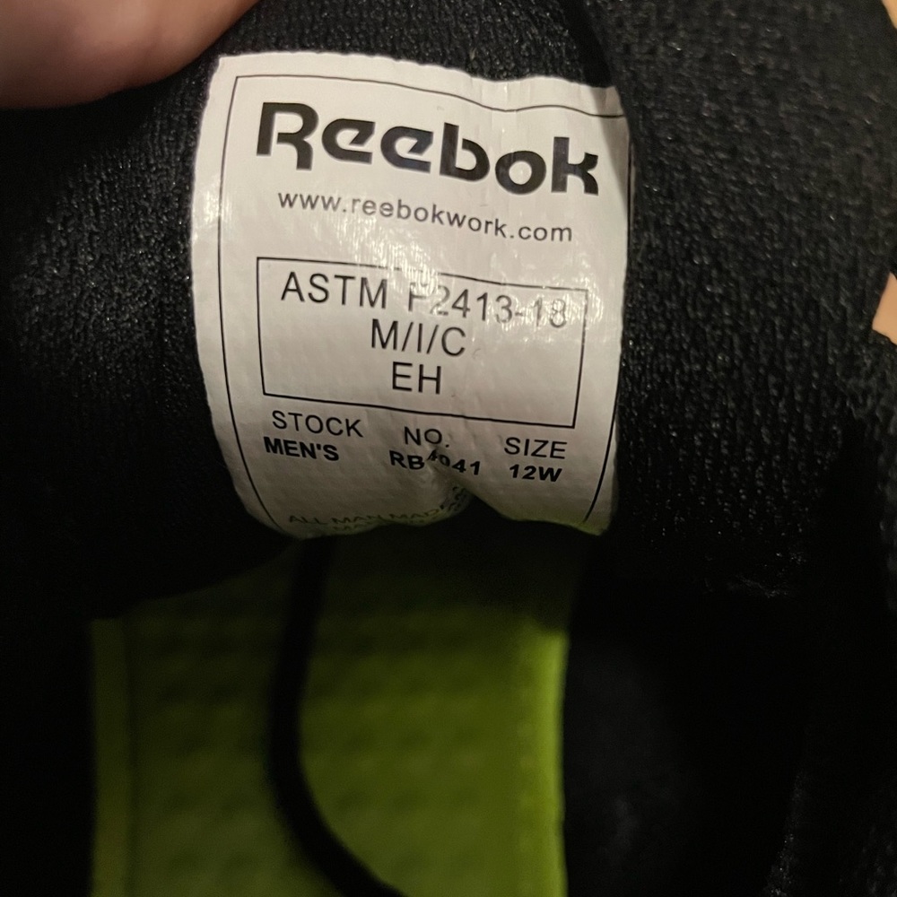 Reebok Alloy Toe Men’s Shoes - Picture 4 of 4